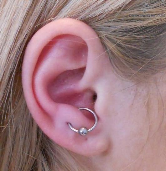 Ear Piercing: Names, care, models and more than 80 photos!