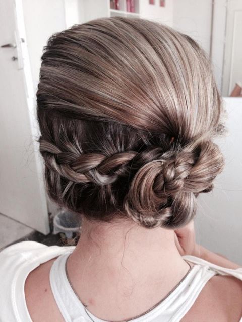 Side Bun - 30 fantastiche idee per acconciature con Side Bun!