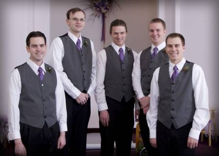 Learn how to choose ties for groomsmen