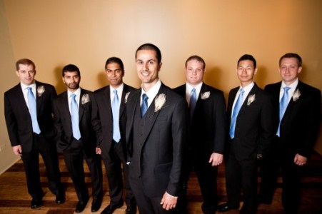 Scopri come scegliere le cravatte per i testimoni dello sposo