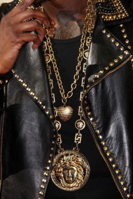 How to Wear Men's Chain – New Models, Looks and Tips!