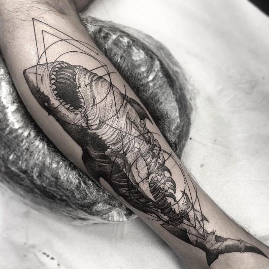 Shark Tattoo - Significato e 30 fantastiche idee per trarre ispirazione!