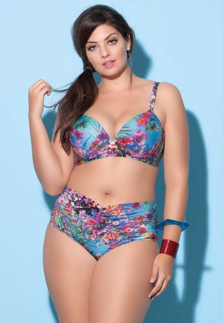 Bikini for chubby girls: 40 models that flatter the figure!