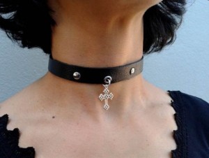 COLLIER EN CUIR : 30 modèles et comment le fabriquer !