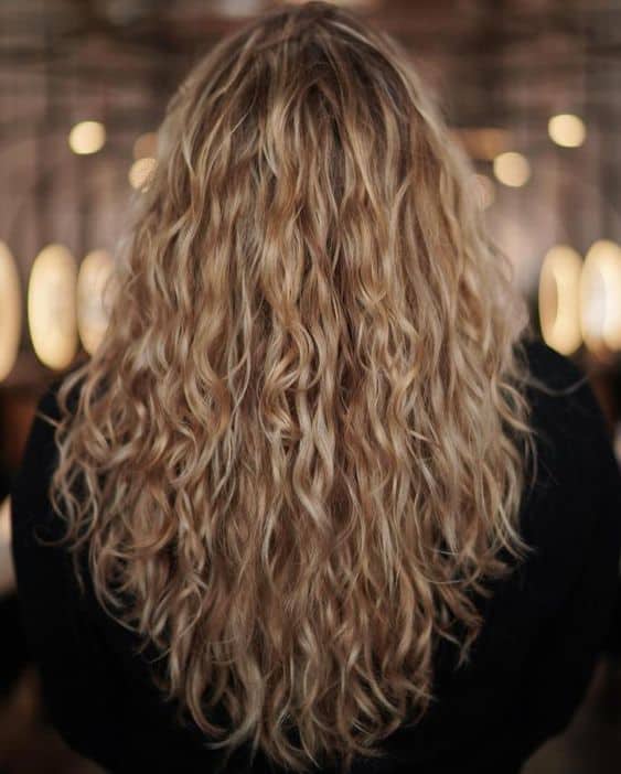 Coupe de cheveux ondulée – 60 idées magnifiques et inspirantes !