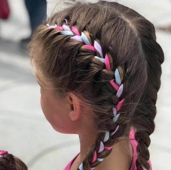 Trenza con cinta: ¡30 hermosas inspiraciones y paso a paso!