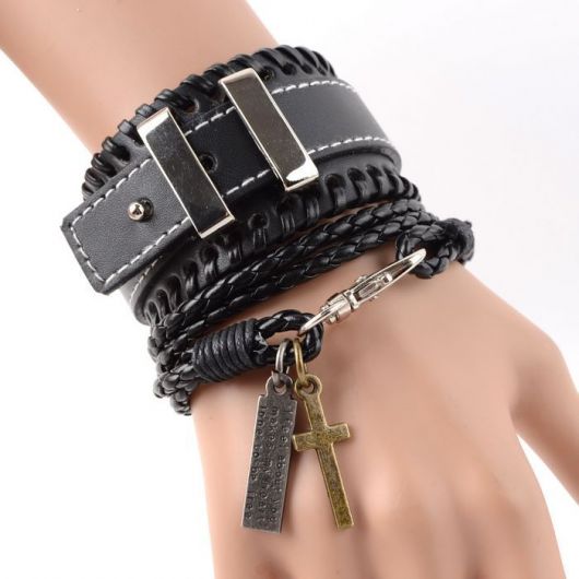 Bracciale in pelle da uomo: i 70 modelli più eleganti di sempre!