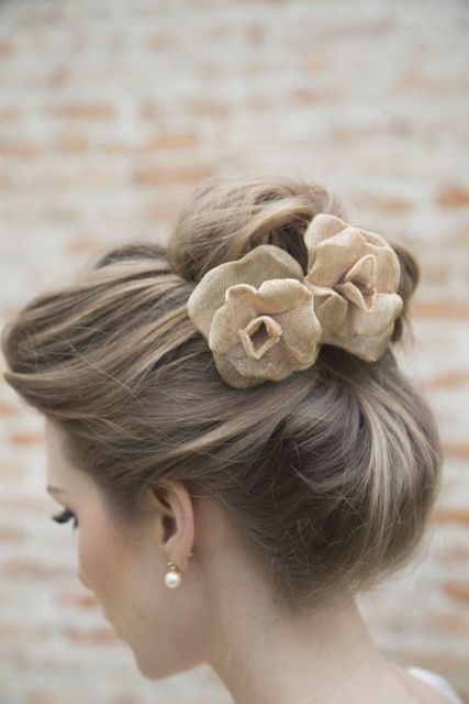 Flower for Hair - 42 belles façons de porter et des conseils de coiffure!
