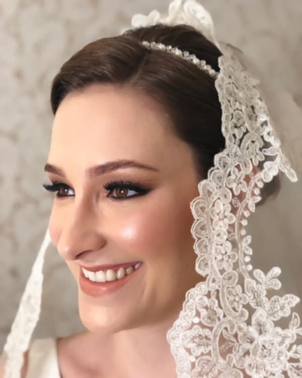 Daytime Wedding Makeup – Which One to Use? (BEAUTIFUL PHOTOS)