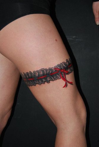 71 belles idées de tatouage de cuisse féminine et soins principaux!