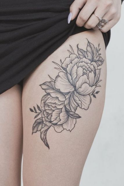 71 belles idées de tatouage de cuisse féminine et soins principaux!