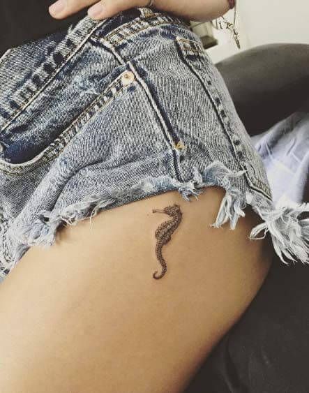 71 bellissime idee per tatuaggi sulla coscia femminile e cure principali!