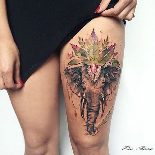 71 bellissime idee per tatuaggi sulla coscia femminile e cure principali!