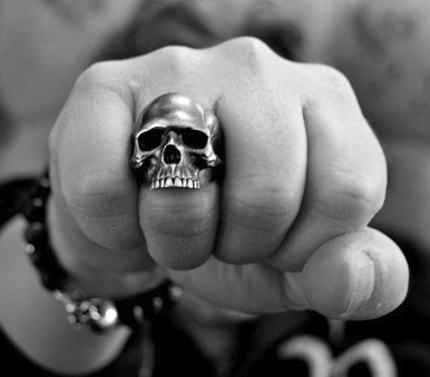 Skull rings: all about the piece with + 30 AMAZING models!