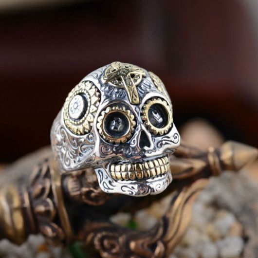 Skull rings: all about the piece with + 30 AMAZING models!