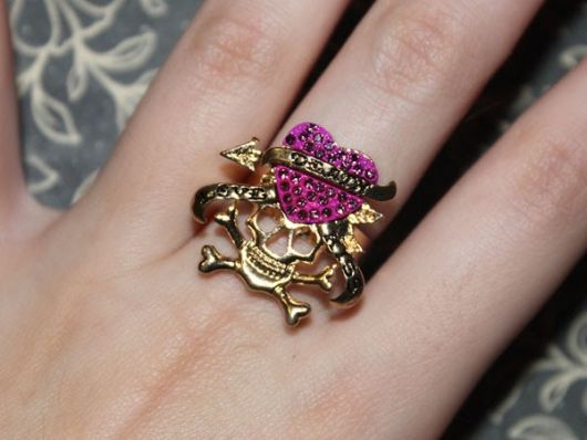 Skull rings: all about the piece with + 30 AMAZING models!