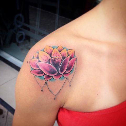 Tatouage de fleur de lotus - Quelle est sa signification et 58 idées passionnées !