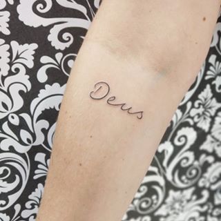 Words to tattoo – 60 inspiring and meaningful ideas!