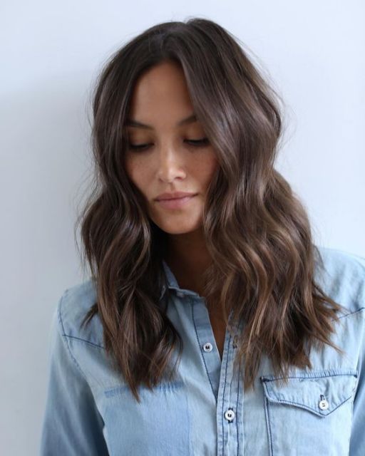 Hair colors for brunettes: tips on tones and nuances to rock!