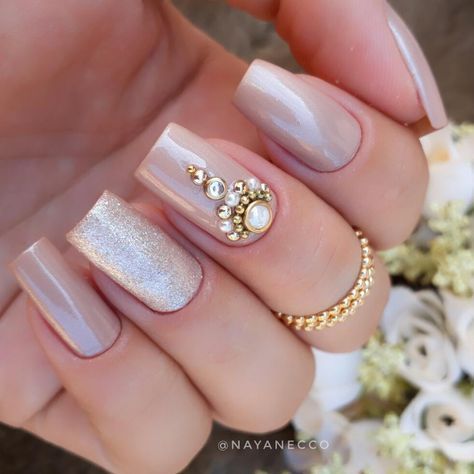 Unghie con pietre – 68 meravigliose ispirazioni per decorare le tue unghie!