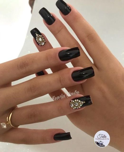 Black Decorated Nails – The 78 Most Incredible Decorations Ever!