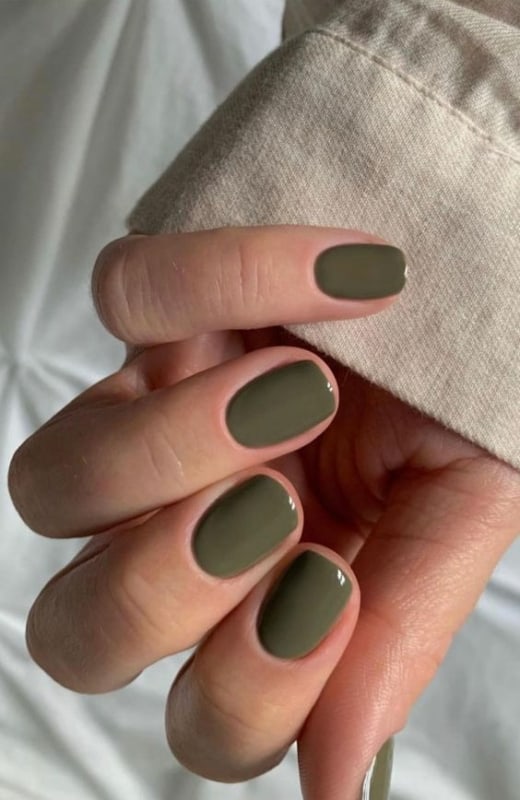 Ongles verts – 30 idées magnifiques pour utiliser du vernis à ongles vert !