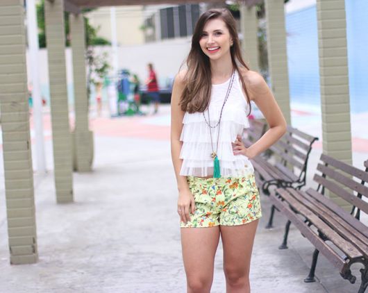 Looks avec des shorts à fleurs : 20 conseils pour porter l'imprimé floral !