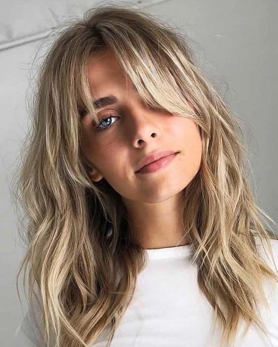 Long Bangs: Who Does It Match With? – 35 Perfect Cuts and Ideas!