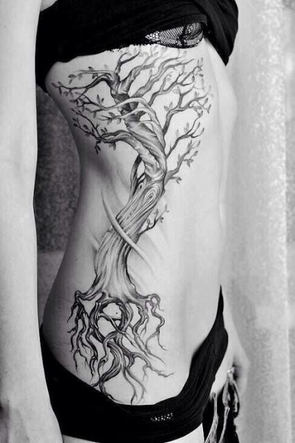 Tatouage arbre de vie : significations et plus de 30 images pour hommes et femmes