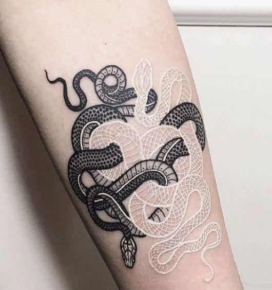 White Tattoo: What it is, Care & 25 Ideas to Inspire