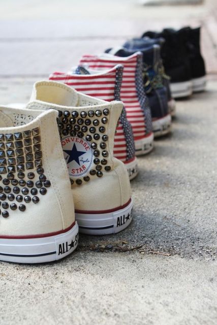 Personalized shoes: 50+ creative ideas and lots of tutorials for you to learn!