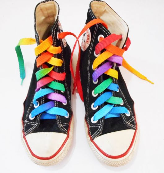 Scarpe personalizzate: oltre 50 idee creative e tanti tutorial per imparare!