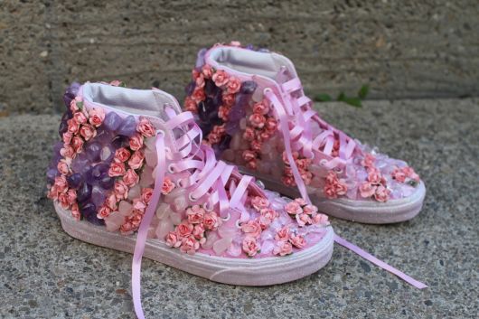 Scarpe personalizzate: oltre 50 idee creative e tanti tutorial per imparare!