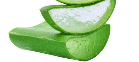 How to Hydrate with Aloe Vera & Hair Benefits!