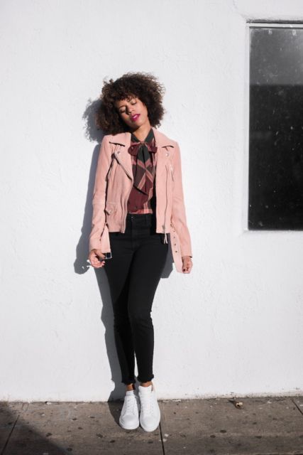 Look con giacca rosa - 25 bellissime ispirazioni e come indossarlo!