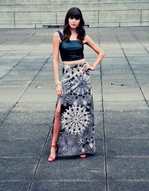 LONG SKIRT WITH SLIT: how to wear it?