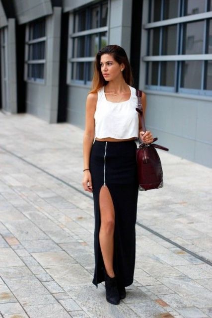 LONG SKIRT WITH SLIT: how to wear it?