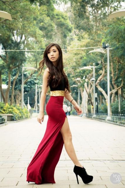 LONG SKIRT WITH SLIT: how to wear it?