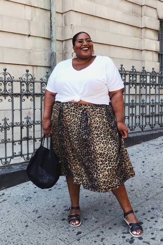 Jupe Midi Grande Taille : +42 Modèles et Looks Magnifiques !【2022】